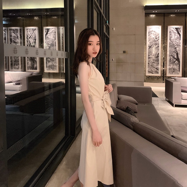 Rochie de dama actuala in doua culori cu bretele subtiri