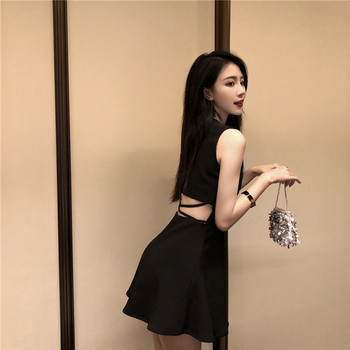 Rochie scurtă de damă modernă de culoare neagră