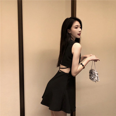 Rochie scurtă de damă modernă de culoare neagră