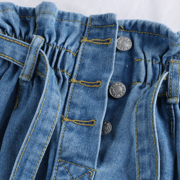 Blugi de dama moderni in albastru cu nasturi