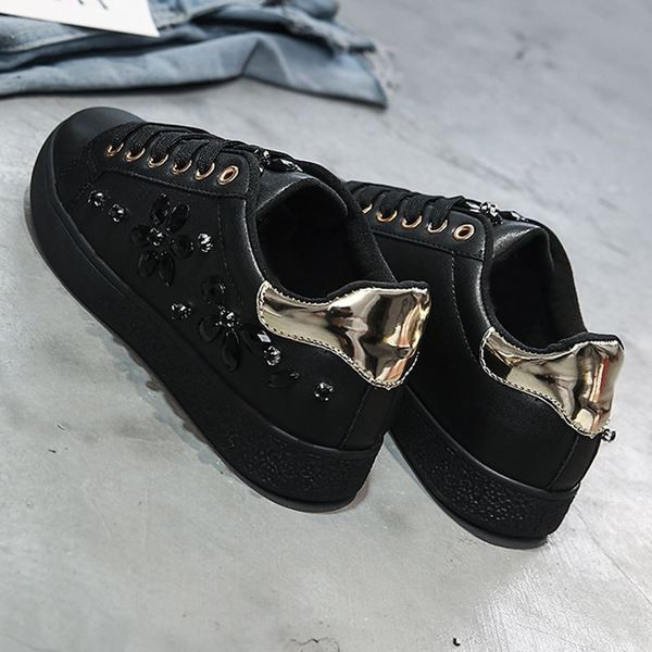 Adidași moderni de damă cu pietre în alb, roz și negru