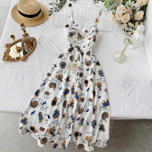 Rochie moderna de dama lunga cu bretele subtiri in alb si imprimeu color