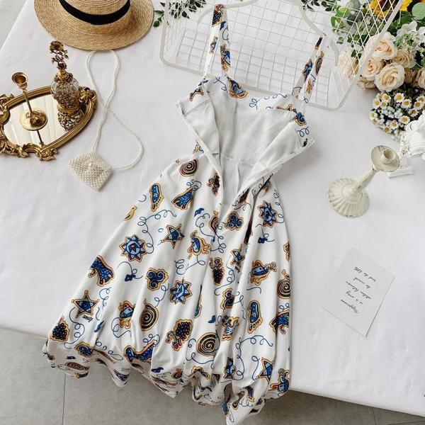 Rochie moderna de dama lunga cu bretele subtiri in alb si imprimeu color