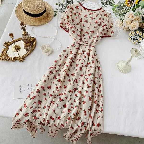 Rochie moderna de dama cu model floral si maneci scurte