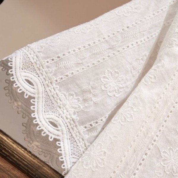 Set de dama modern din doua parti tricou + fusta alb