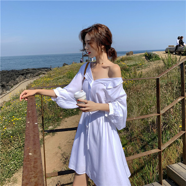 Rochie de dama moderna de culoare alba - model croiat