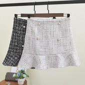 Fusta de dama stilata cu nasturi in doua culori