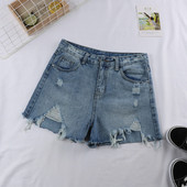 Blugi scurti de dama de culoare albastra cu motive rupte si buzunare