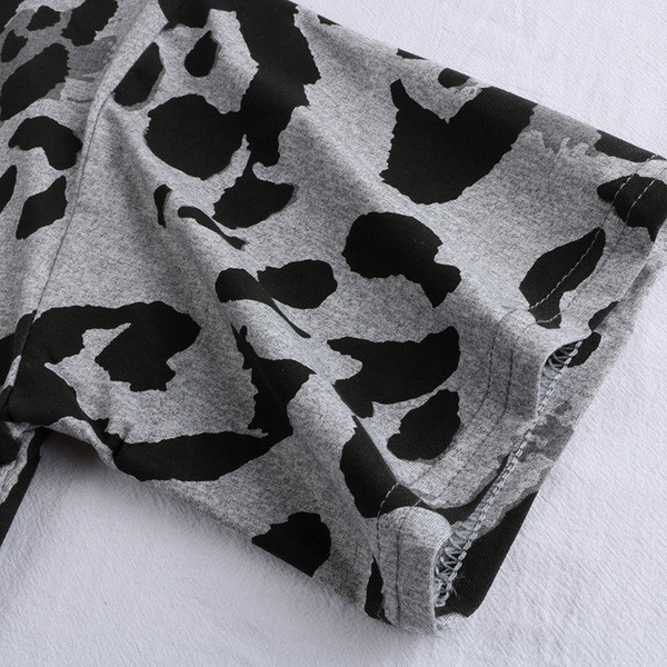 Tricou de dama actual in doua culori - cu aplicatie