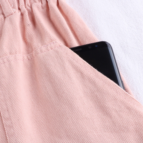 Pantaloni scurți de damă cu buzunare în patru culori