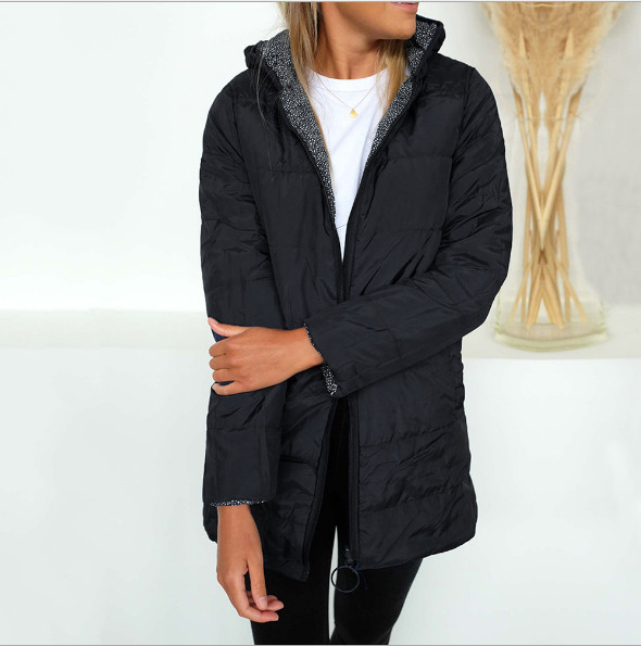 Модерно дамско яке с качулка и цип в три цвята