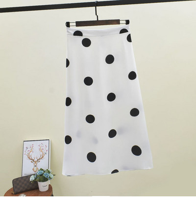 Fusta de dama cu buline alb-negru