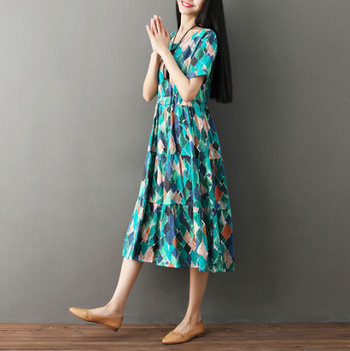 Rochie de dama moderna - model croiat in doua culori