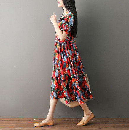 Rochie de dama moderna - model croiat in doua culori