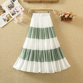 Fusta de dama moderna in verde, albastru si negru