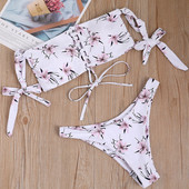 Costum de baie dama cu model floral si cravate