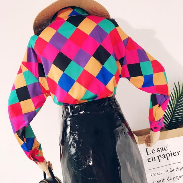 Cămașă de damă colorată cu mâneci lungi - model larg