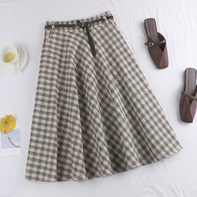 Model fustă în carouri de damă croită în patru culori