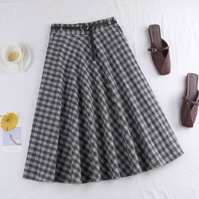 Model fustă în carouri de damă croită în patru culori