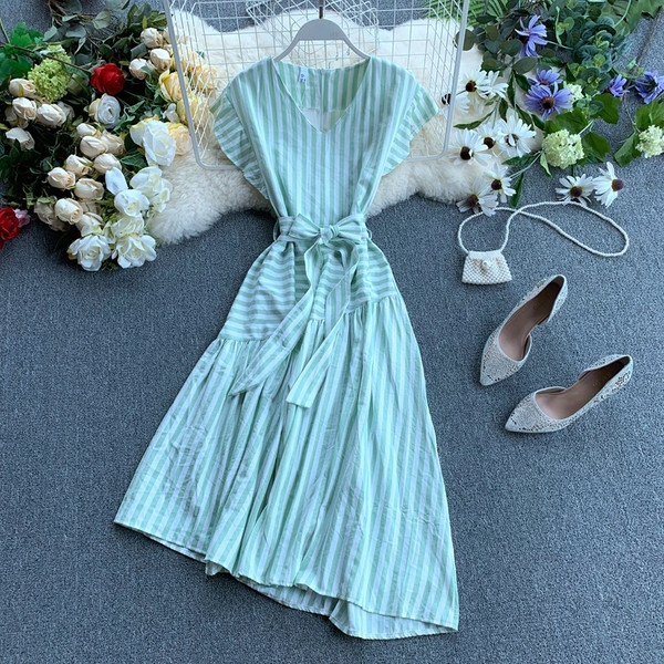 Rochie cu dungi model asimetric in mai multe culori