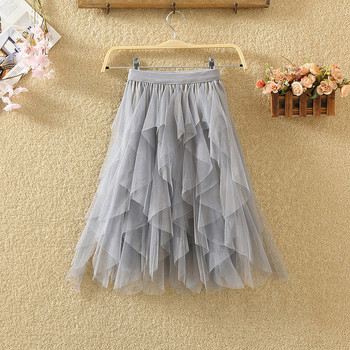 Актуална дамска пола в няколко цвята с тюл