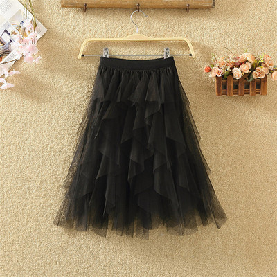 Актуална дамска пола в няколко цвята с тюл