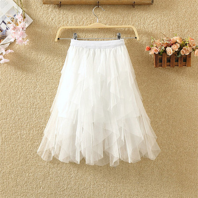 Актуална дамска пола в няколко цвята с тюл