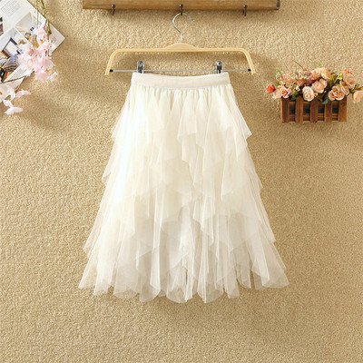 Актуална дамска пола в няколко цвята с тюл