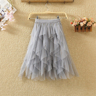 Актуална дамска пола в няколко цвята с тюл