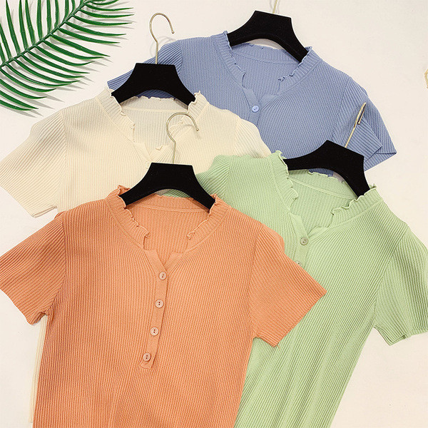 Bluza de dama cu nasturi si maneca scurta