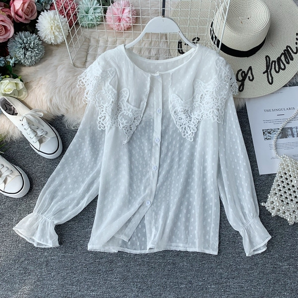 Cămașă de damă cu dantelă în trei culori