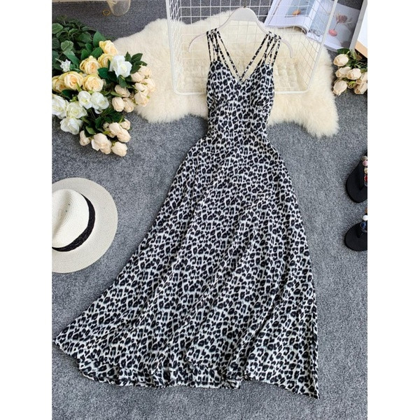 Rochie actuala de dama cu bretele subtiri si model animal