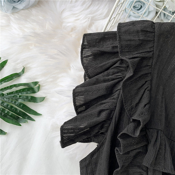 Rochie de dama cu decolteu in negru