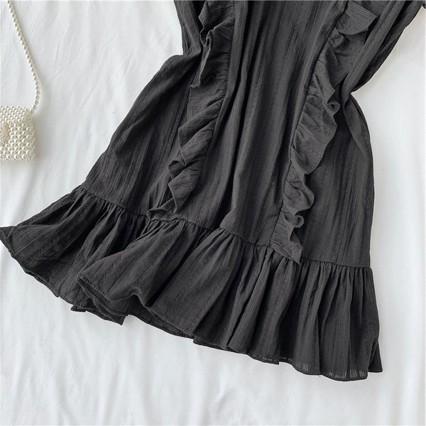 Rochie de dama cu decolteu in negru