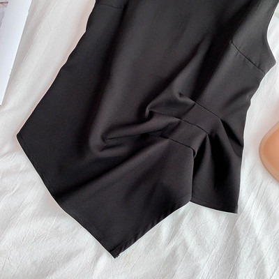 Maiou modern de damă model asimetric în alb și negru