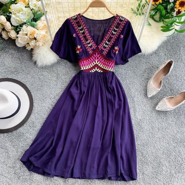 Rochie de dama cu maneci scurte si decolteu in V in mai multe culori