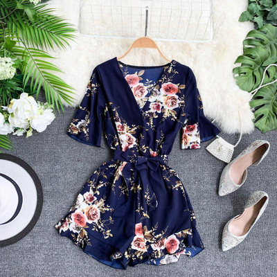 Salopeta de dama eleganta cu motiv floral si maneci scurte in mai multe culori