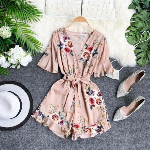 Salopeta de dama eleganta cu motiv floral si maneci scurte in mai multe culori