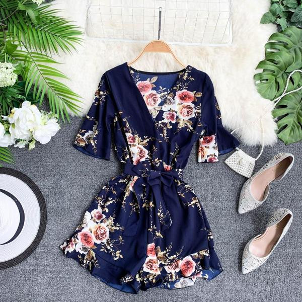 Salopeta de dama eleganta cu motiv floral si maneci scurte in mai multe culori