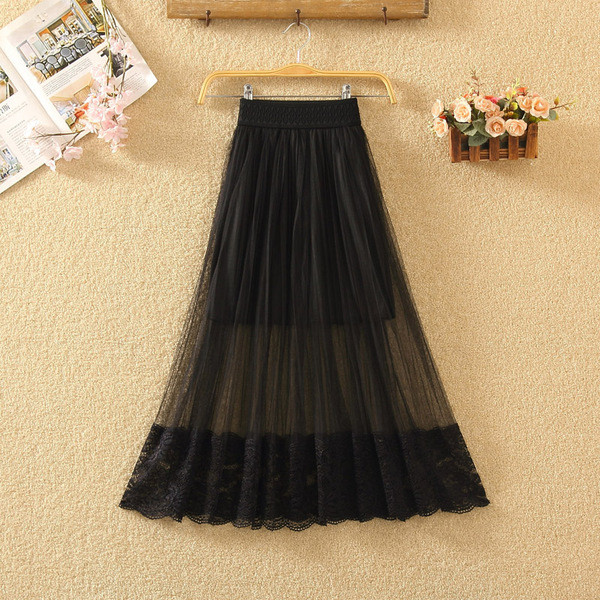 Fusta de dama moderna cu tul in alb si negru
