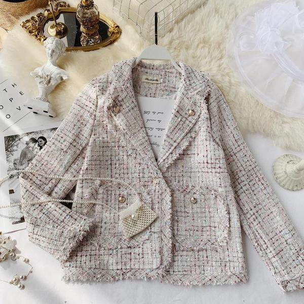 Geaca de dama de toamna cu buzunare in culori deschise si inchise