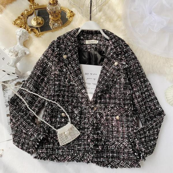 Geaca de dama de toamna cu buzunare in culori deschise si inchise