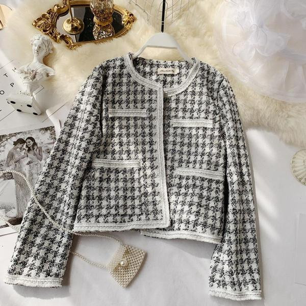 Geaca dama in carouri cu decolteu O in doua culori