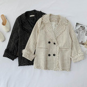 Geaca de dama eleganta cu inchidere dubla in doua culori