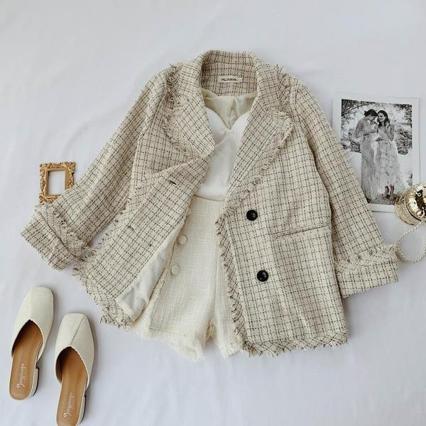 Geaca de dama eleganta cu inchidere dubla in doua culori