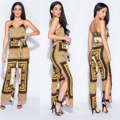 Salopetă modernă de damă cu bretele subțiri și decolteu în V într-un model cu model