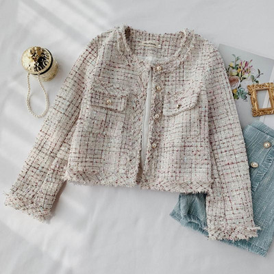 Geaca scurta de dama actuala cu nasturi in trei culori