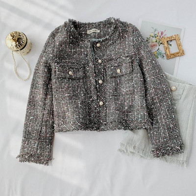 Geaca scurta de dama actuala cu nasturi in trei culori