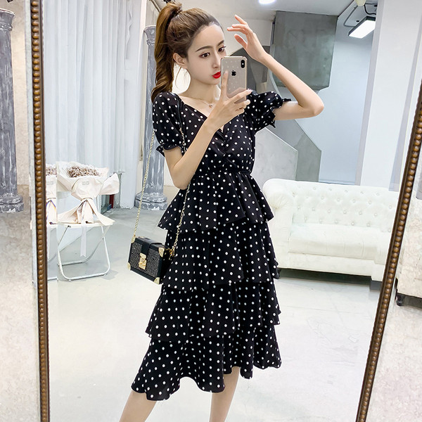 Rochie moderna de dama lunga cu puncte in doua culori