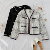 Geaca de dama eleganta cu guler in forma de V in culori deschise si inchise